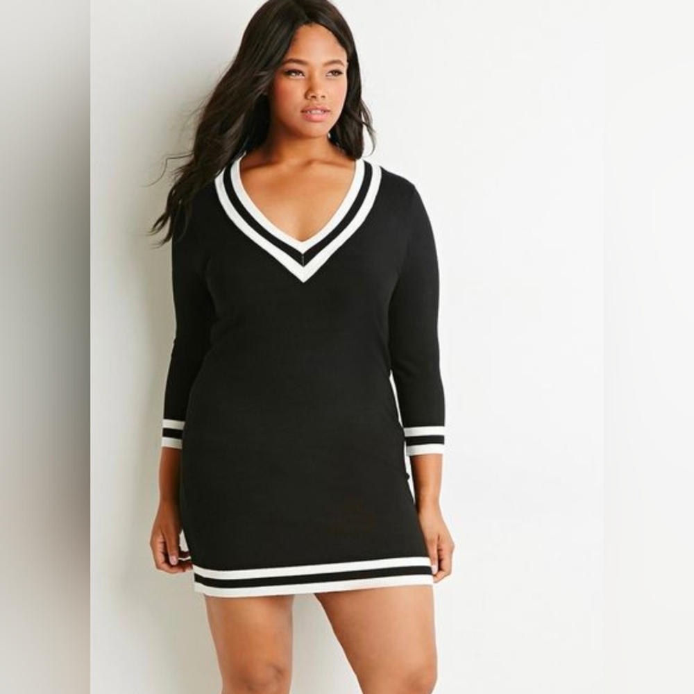 Soho New York & Company Black and White V-Neck Sweatshirt Varsity Dress